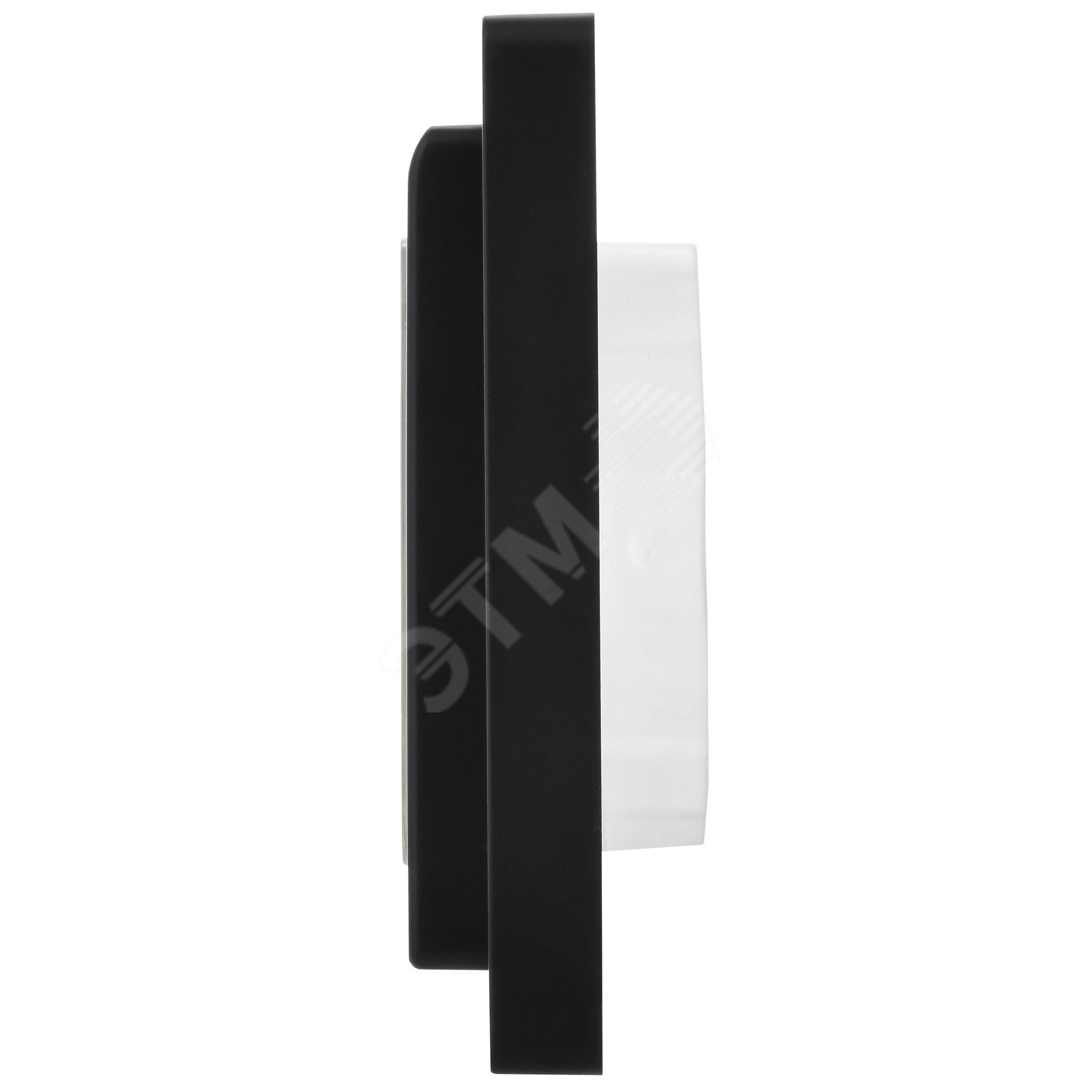 Купить FLITE Рамка 3-местная IP55 Рпро-3-55-ФлЧ черный IEK в Казани FLITE Рамка 3-местная IP55 Рпро-3-55-ФлЧ черный IEK