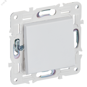 SKANDY Выключатель 1-клавишный перекрестный 10А SK-V03W арктический белый IEK